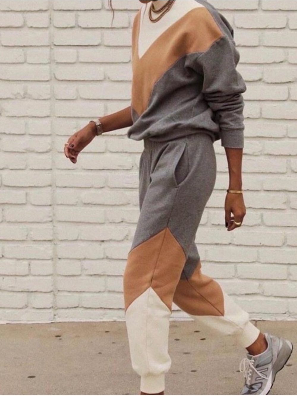 Wesley Chevron Colorblock Jogger Sweatpants Gray Camel Cream - size XS